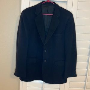 American craftsman cashmere blazer blue
From a non smoking home w/  a cat.